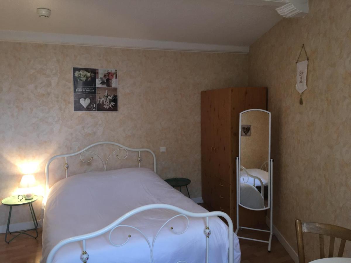 Auberge Des Petits 호텔 Saint-Igny-de-Vers 외부 사진